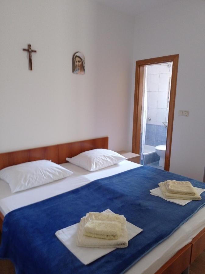 Casa Del Pellegrino M&A - Ostojici Hotel Medjugorje Exterior photo