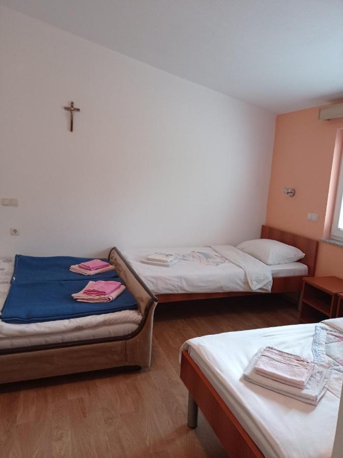 Casa Del Pellegrino M&A - Ostojici Hotel Medjugorje Exterior photo
