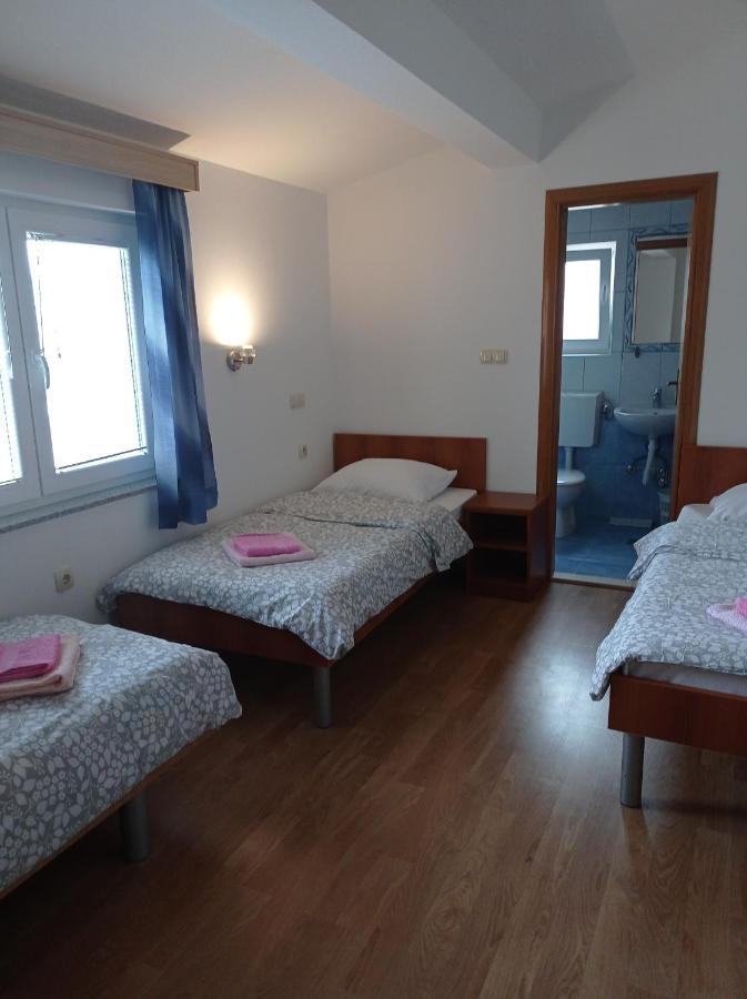 Casa Del Pellegrino M&A - Ostojici Hotel Medjugorje Exterior photo