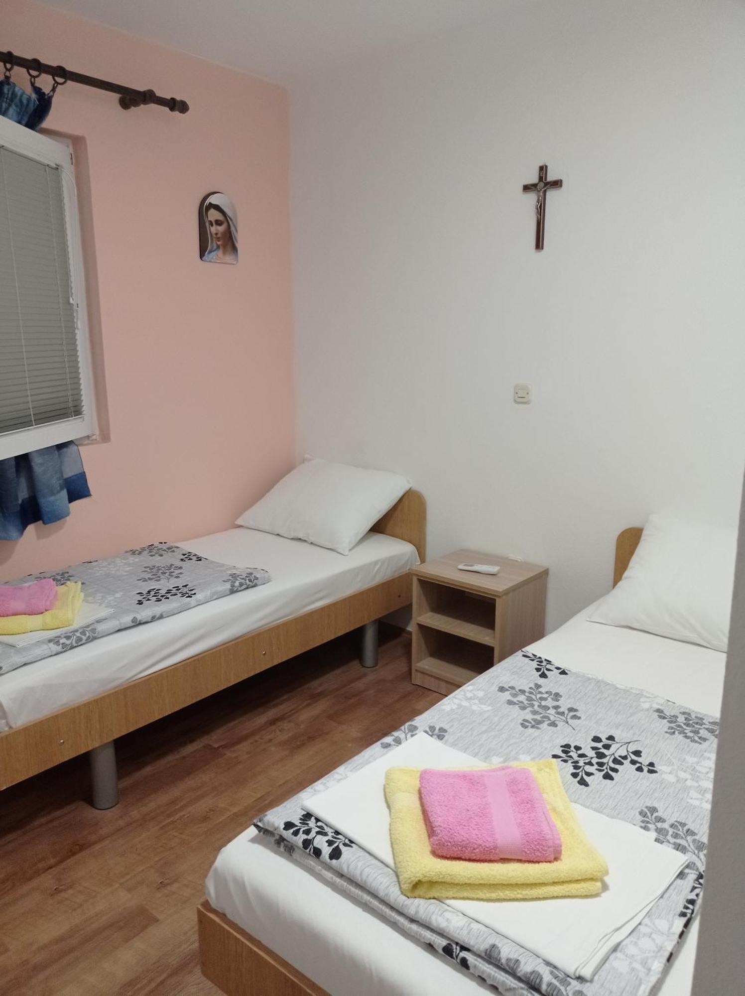 Casa Del Pellegrino M&A - Ostojici Hotel Medjugorje Exterior photo