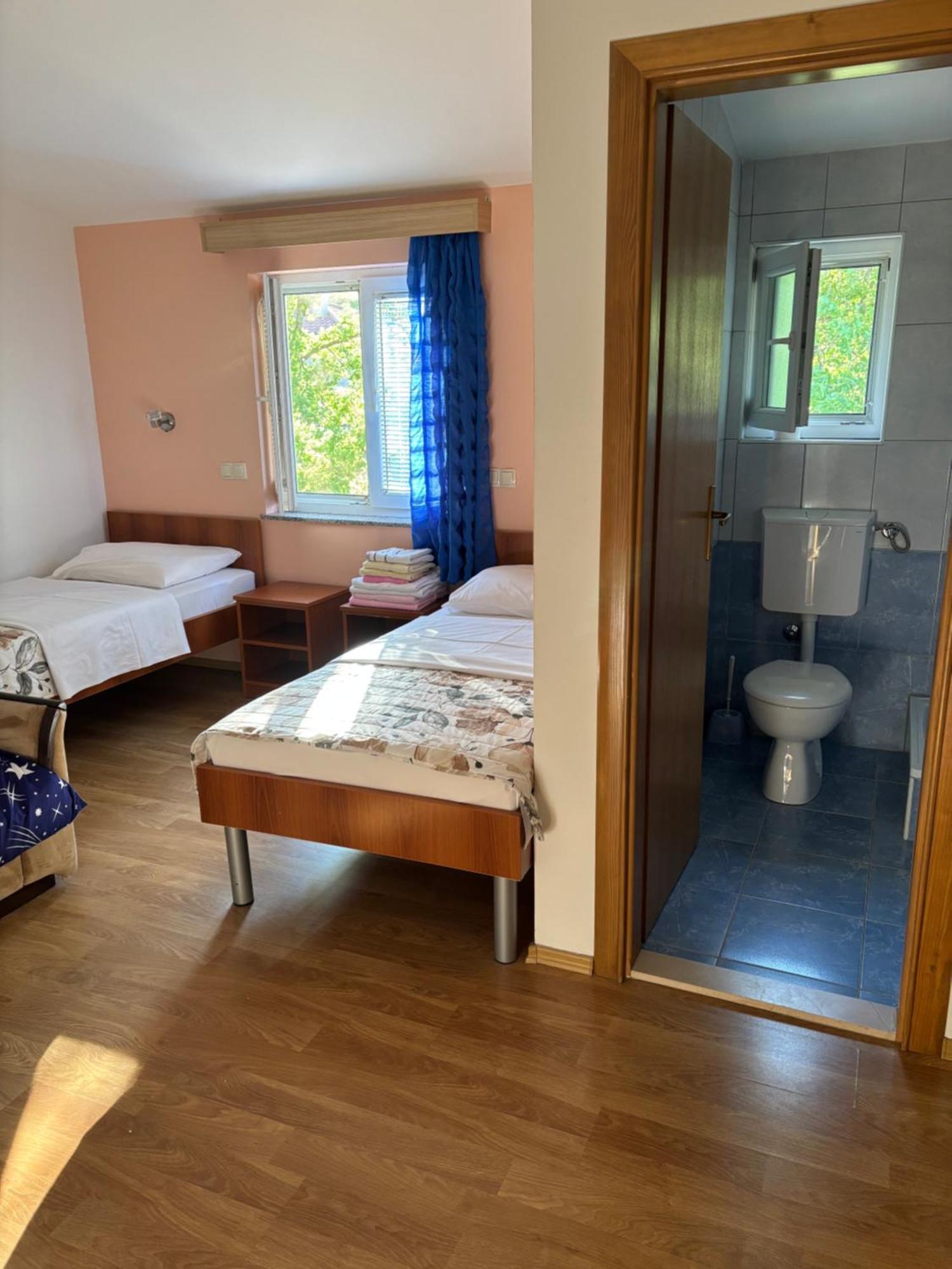 Casa Del Pellegrino M&A - Ostojici Hotel Medjugorje Exterior photo