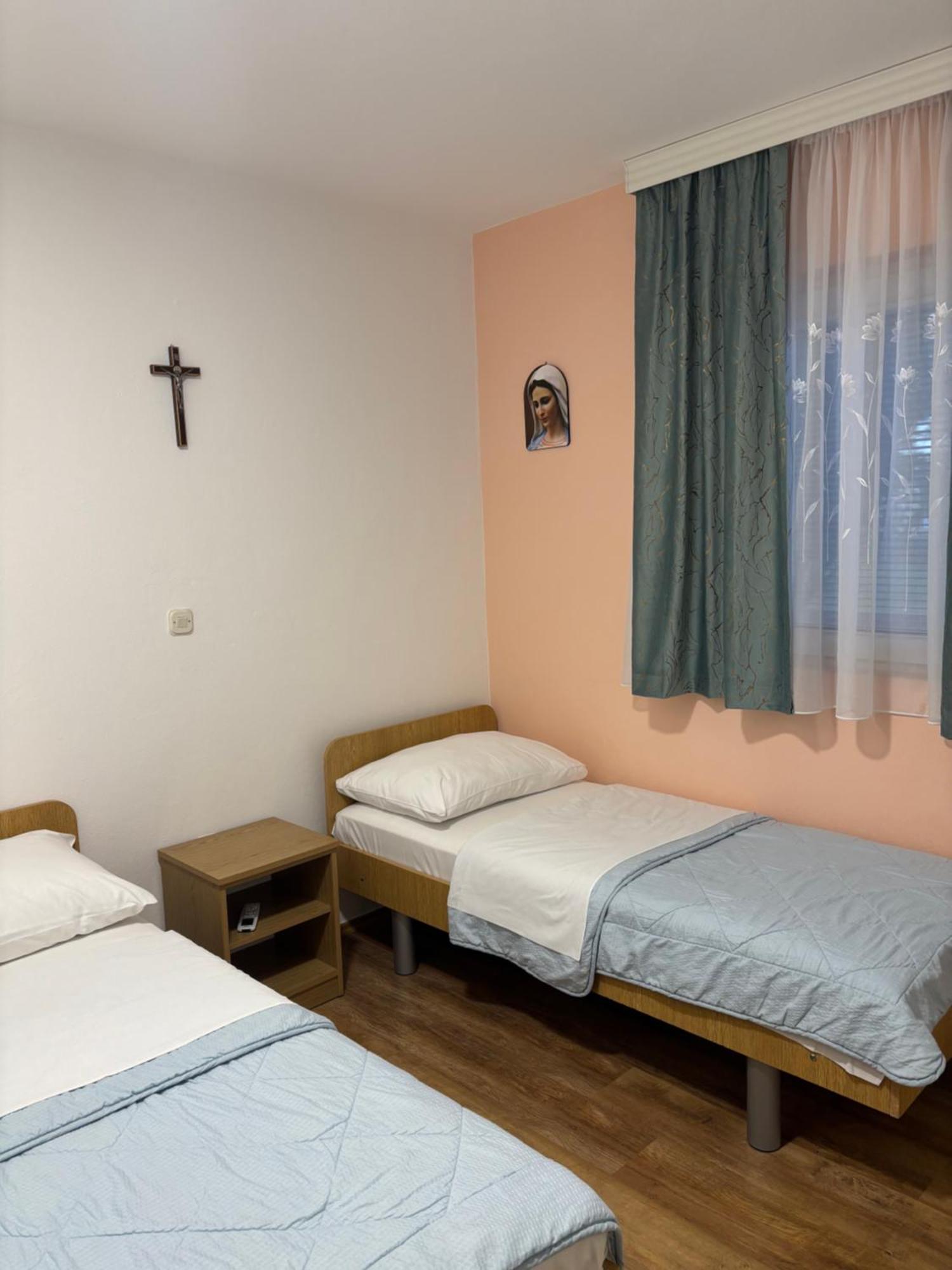 Casa Del Pellegrino M&A - Ostojici Hotel Medjugorje Exterior photo