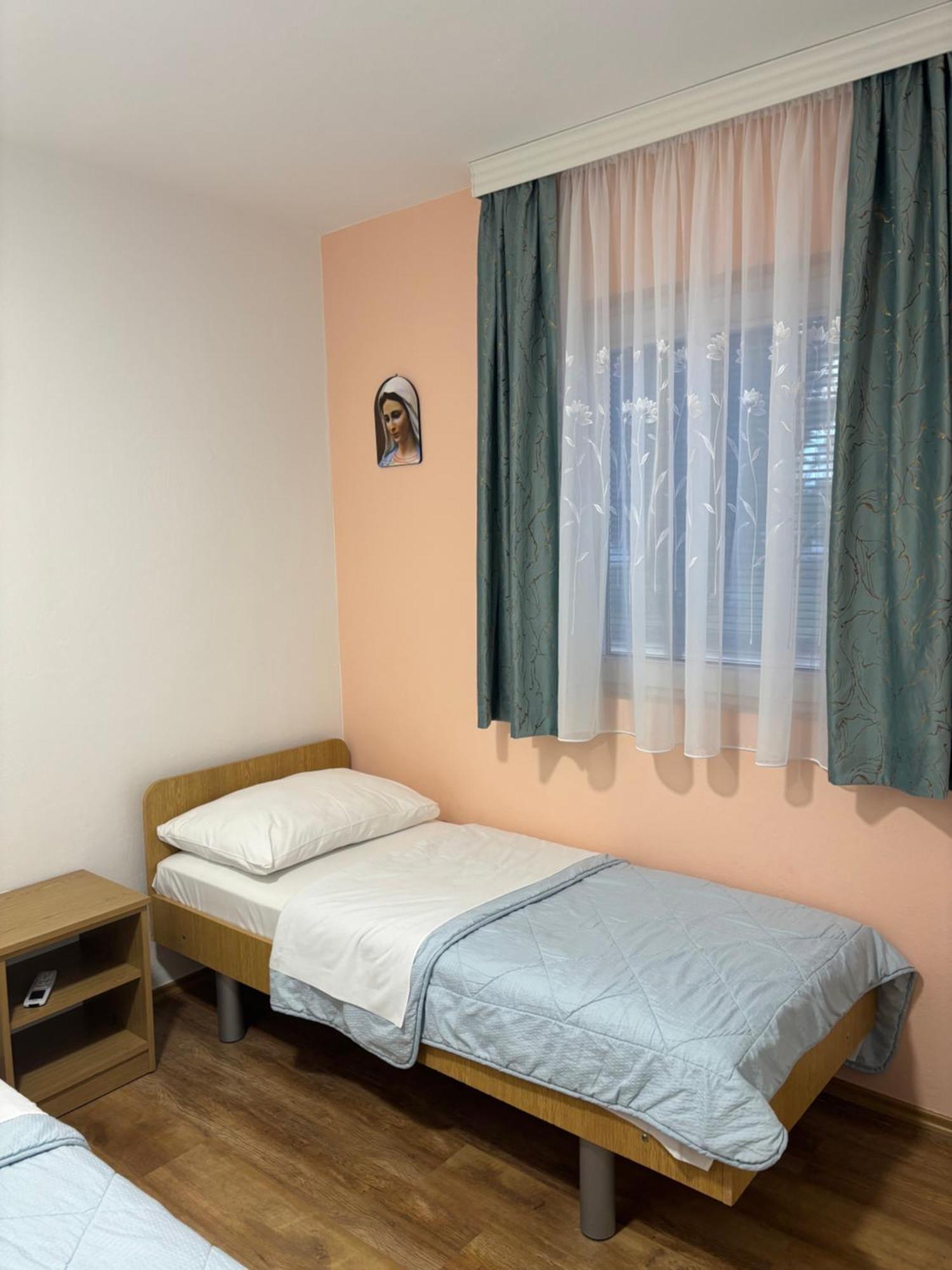 Casa Del Pellegrino M&A - Ostojici Hotel Medjugorje Exterior photo