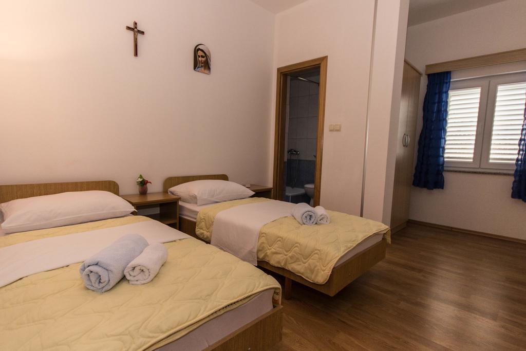 Casa Del Pellegrino M&A - Ostojici Hotel Medjugorje Room photo